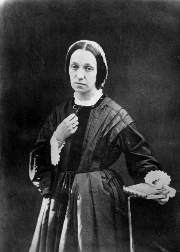 Esta foto de Julia Margaret Cameron, é de 1862 e portanto precede a época na qual dedicava-se à fotografia. (1864 - 1875)