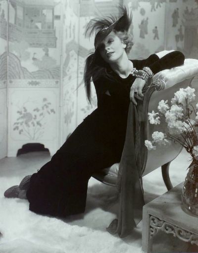 18058276_Marlene_Dietrich_New_York_1932_In_the_Studio